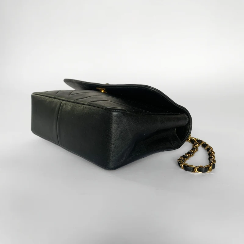 Chanel Sac à poignée supérieure Coco Chevron Cuir d'agneau