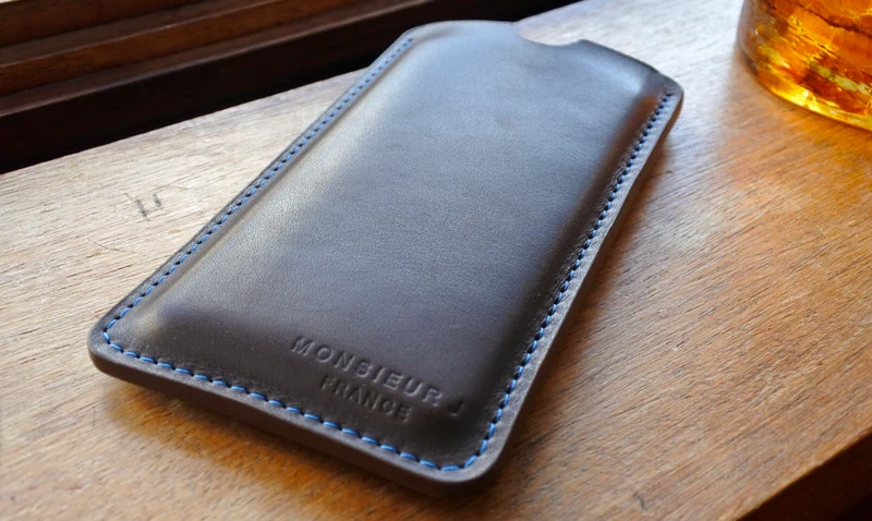 Étui smartphone cuir