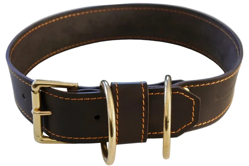 Collier avec surpiqûre