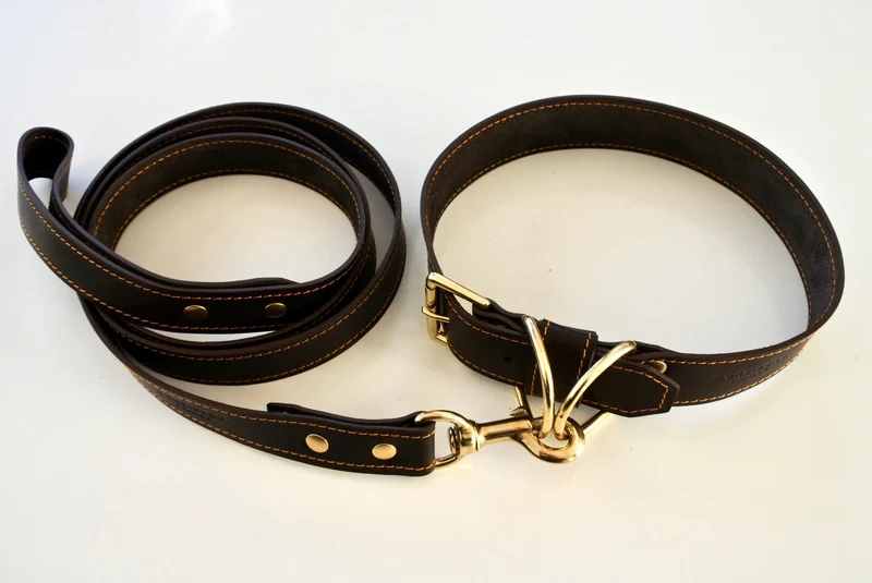 Collier avec surpiqûre