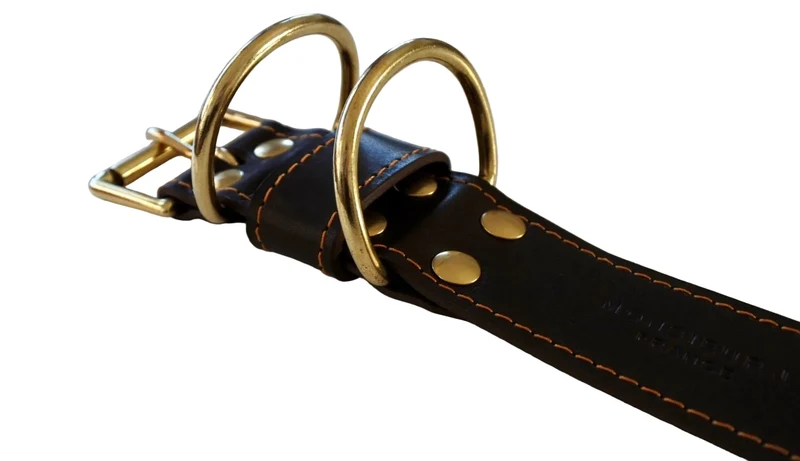 Collier avec surpiqûre