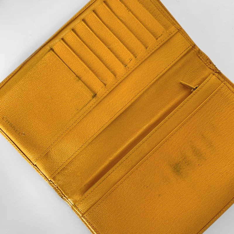 Chanel Portefeuille long CC Coco en cuir caviar à deux volets
