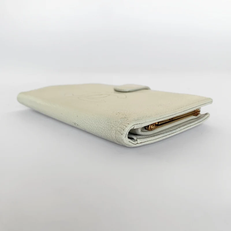 Chanel Portefeuille long français Caviar CC blanc
