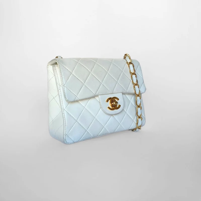 Chanel Classic Flap Bag Mini cuir d'agneau