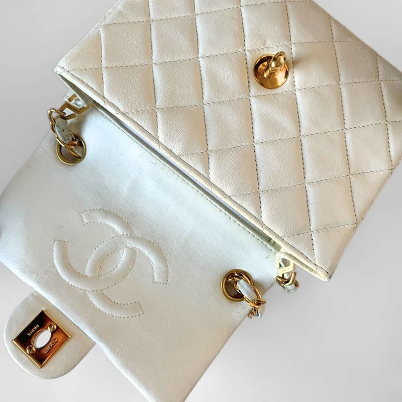 Chanel Classic Flap Bag Mini cuir d'agneau