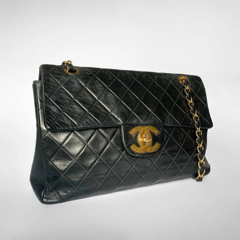 Chanel Classic Flap Bag Maxi cuir d'agneau