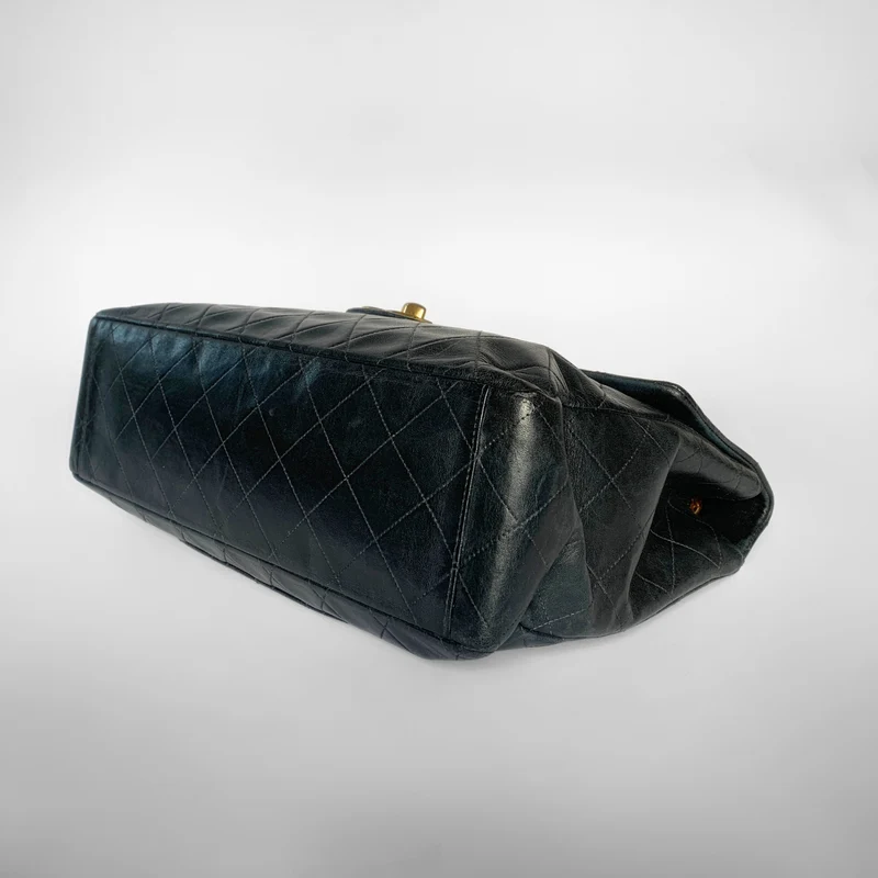 Chanel Classic Flap Bag Maxi cuir d'agneau