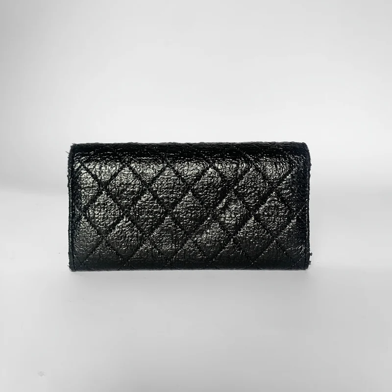 Chanel Portefeuille long Paris Edinburgh en daim matelassé noir et or