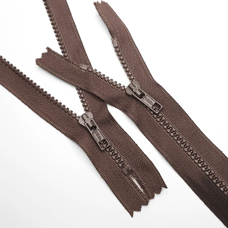 KKF | Fermeture éclair à bout fermé | Plastique | #3 | 4 3/4'' - 12 cm | SS251 - SS252