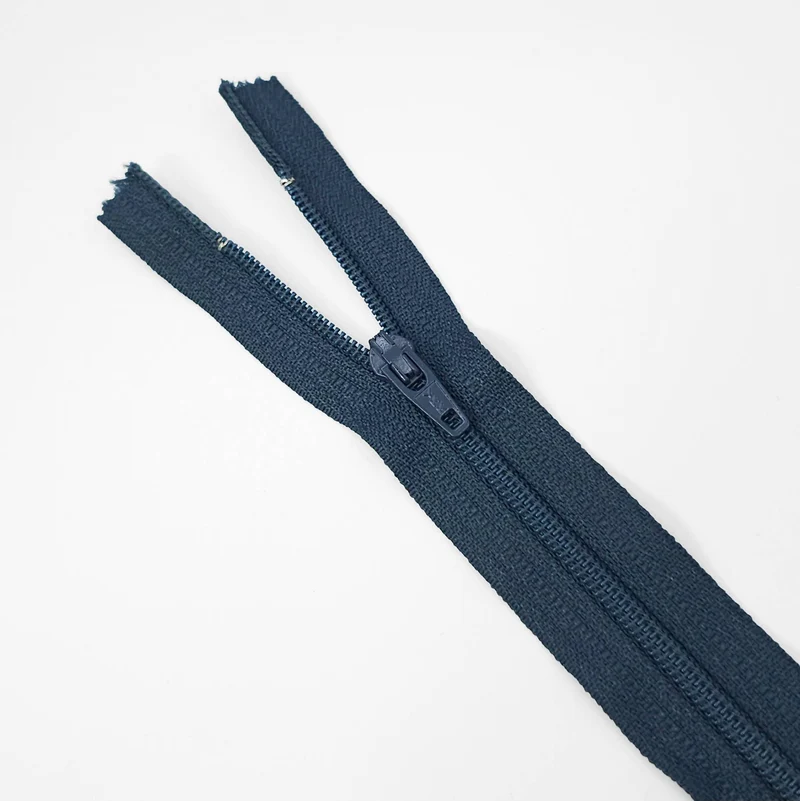 Fermeture éclair YKK | Fermeture à glissière fermée | Spirale en nylon | N° 3 | 16 cm | ZIP1061 - ZIP1062