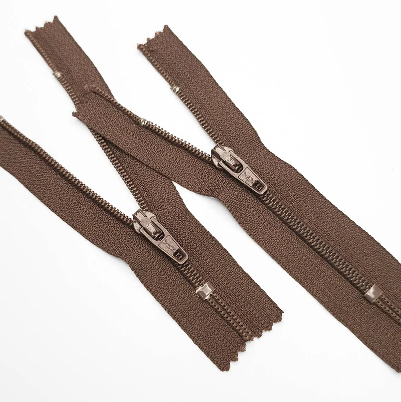 Fermeture éclair YKK | Fermeture à glissière fermée | Spirale en nylon | Marron | N° 3 | 8.5 cm | SS378 - SS379
