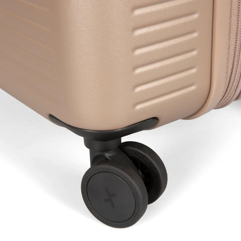 Westmount Hardside 26" Luggage