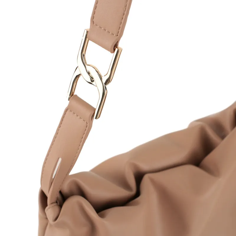 Riona Donna Hobo