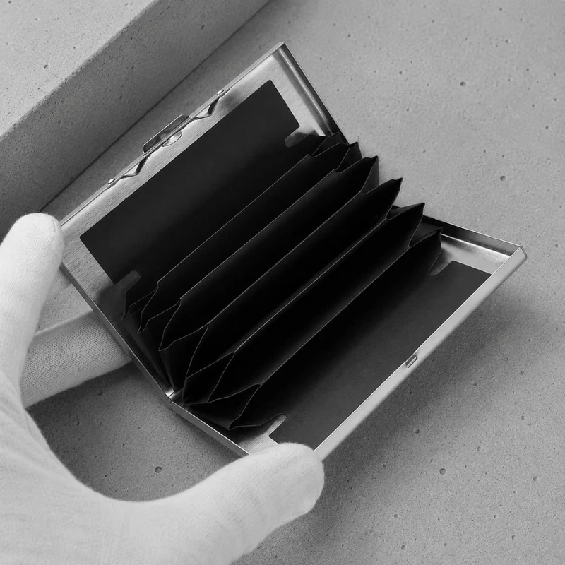 Porte-Cartes Homme Rigide en Acier Inoxydable Brossé