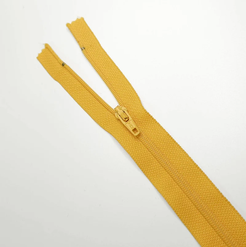 YKK | Fermeture éclair À Bout Fermé | Spirale | #2 | 6 3/4'' - 17 cm | SS301 - SS305