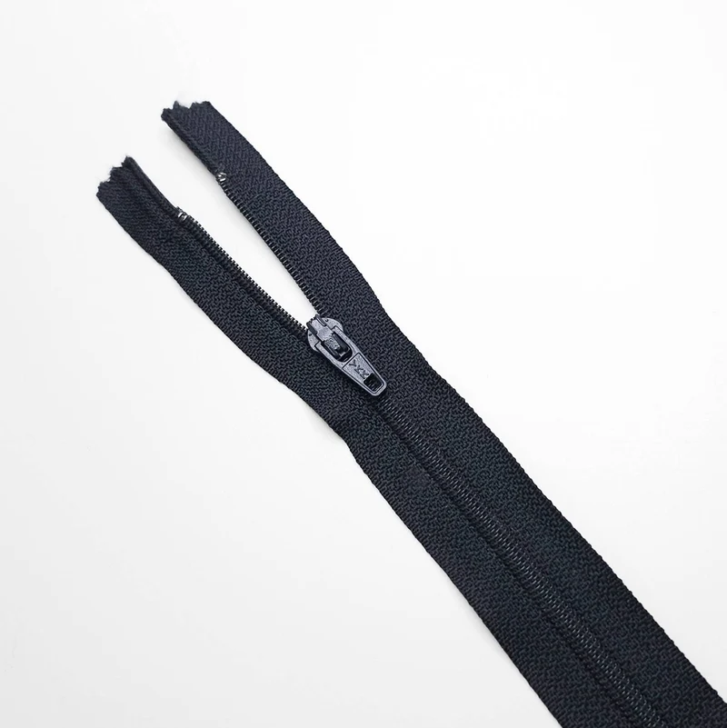YKK | Fermeture éclair À Bout Fermé | Spirale | #2 | 6 3/4'' - 17 cm | SS266 - SS273