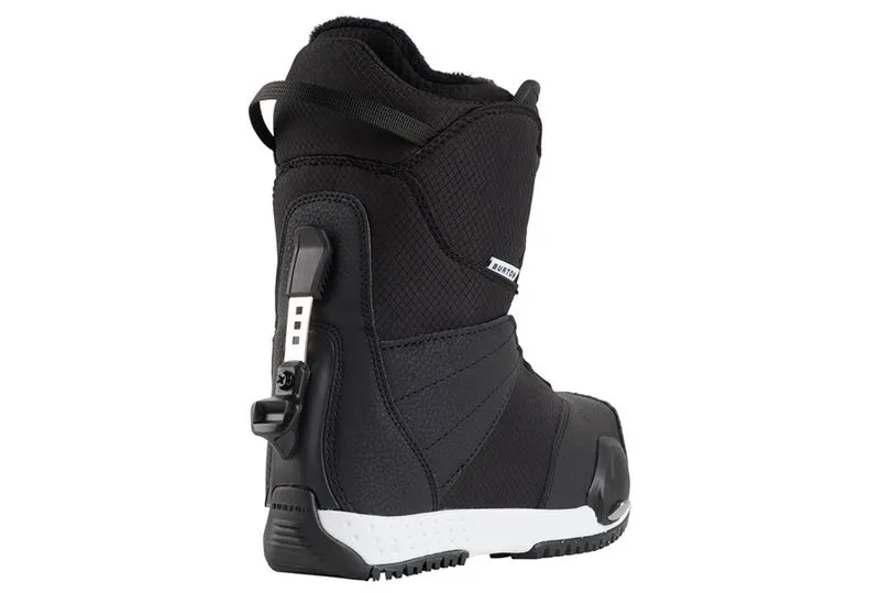 LES PETITS MARCHENT SUR SNOWBOARD BOTTES