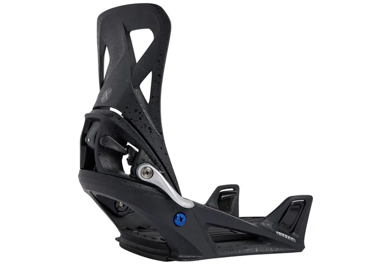 X MARCHE SUR SNOWBOARD FIXATIONS