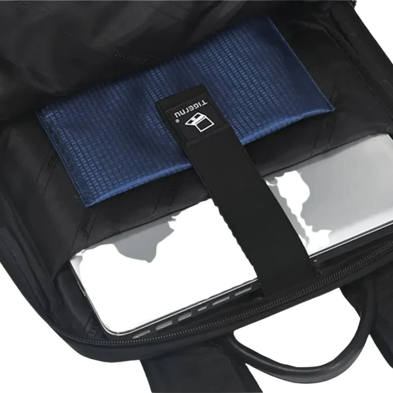 Sac à dos ultra plat extensible 17 pouces - NeoFlat X