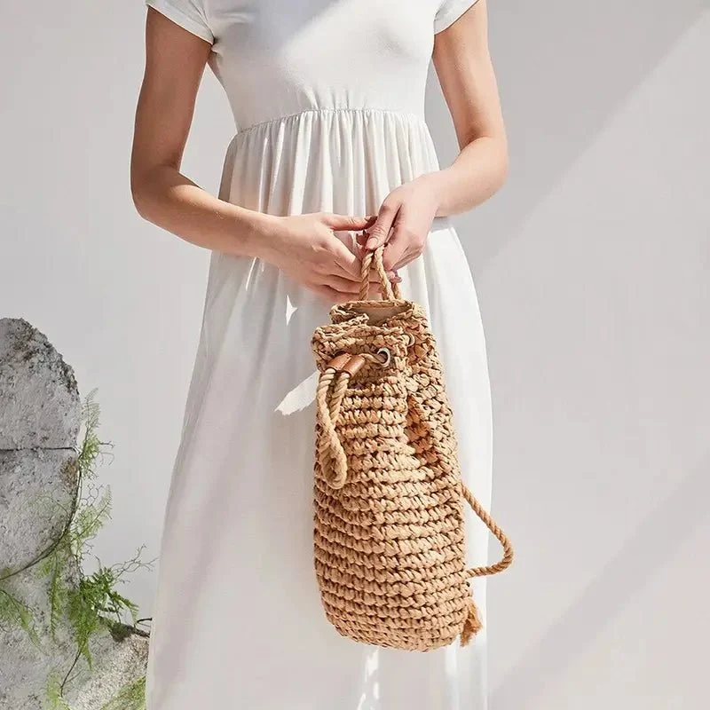 Sac à dos en paille chic