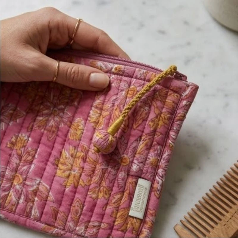 Pochette matelassée en coton imprimé main - Bonheur du Jour Paris