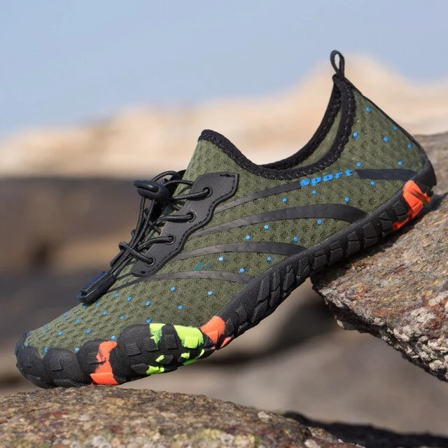 2019 Summer Water Shoes for Men Women Beach Sneakers Sports Shoes Outdoor Swimming On-surf Gym Yoga Fitness Mesh Aqua Shoes