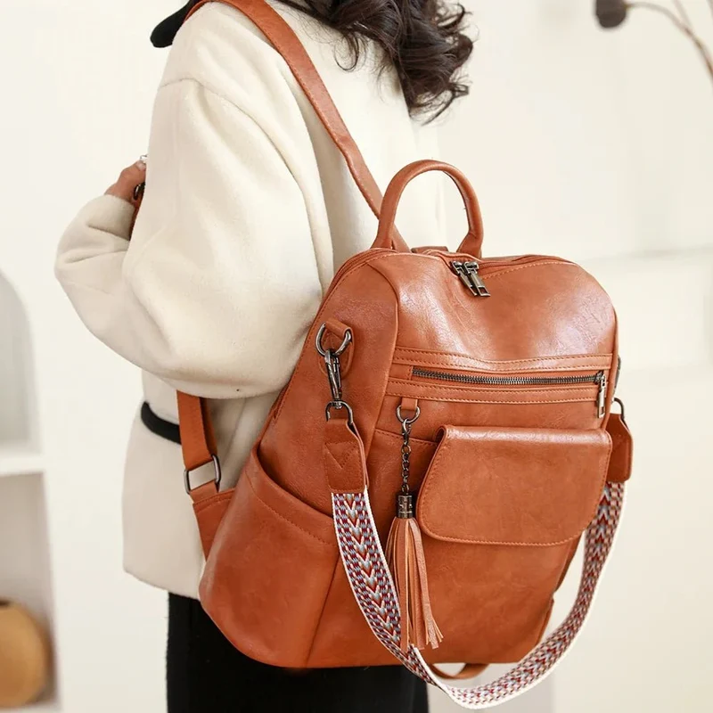 Grand sac à dos femme en PU à pompons - Rosalie