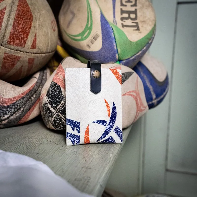Porte-cartes rugby upcyclé en ballon - La Vie est Belt