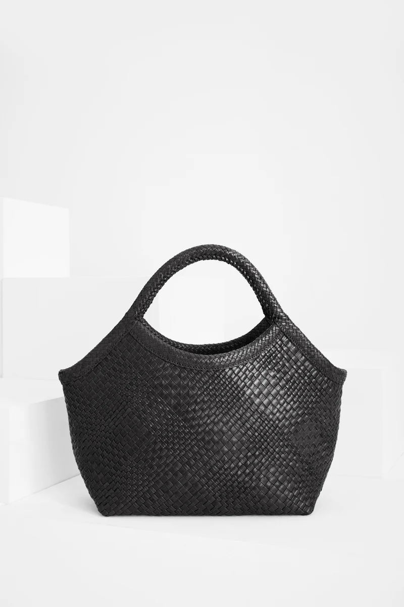 PURE MEDIUM Black