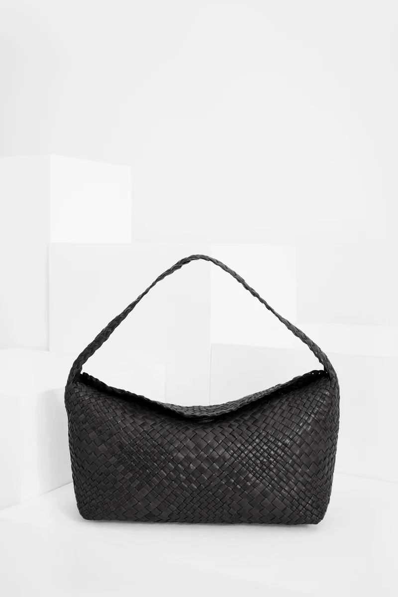 AURA Black