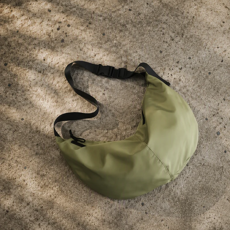 Sac à Bandoulière Homme Grande Capacité en Nylon Imperméable – Style Urbain Unisexe