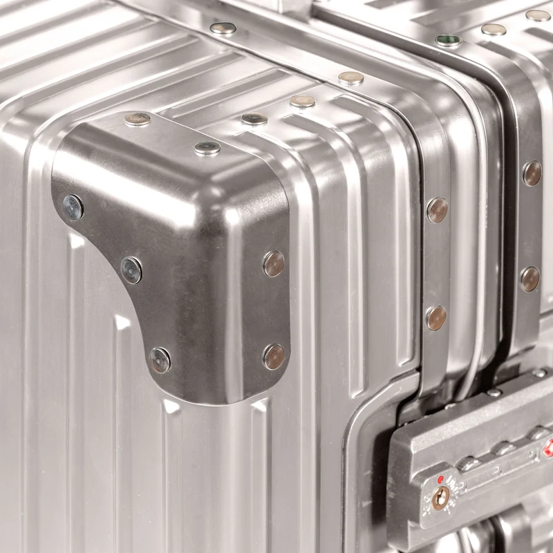 Elite Aluminum Carry-on