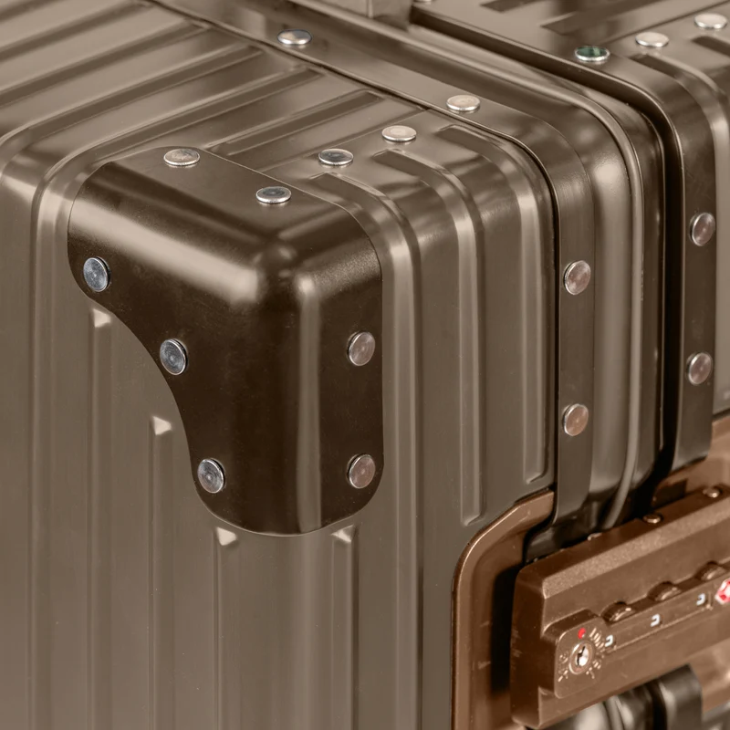 Elite Aluminum Carry-on