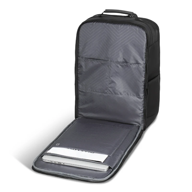 Onyx / Travel Backpack