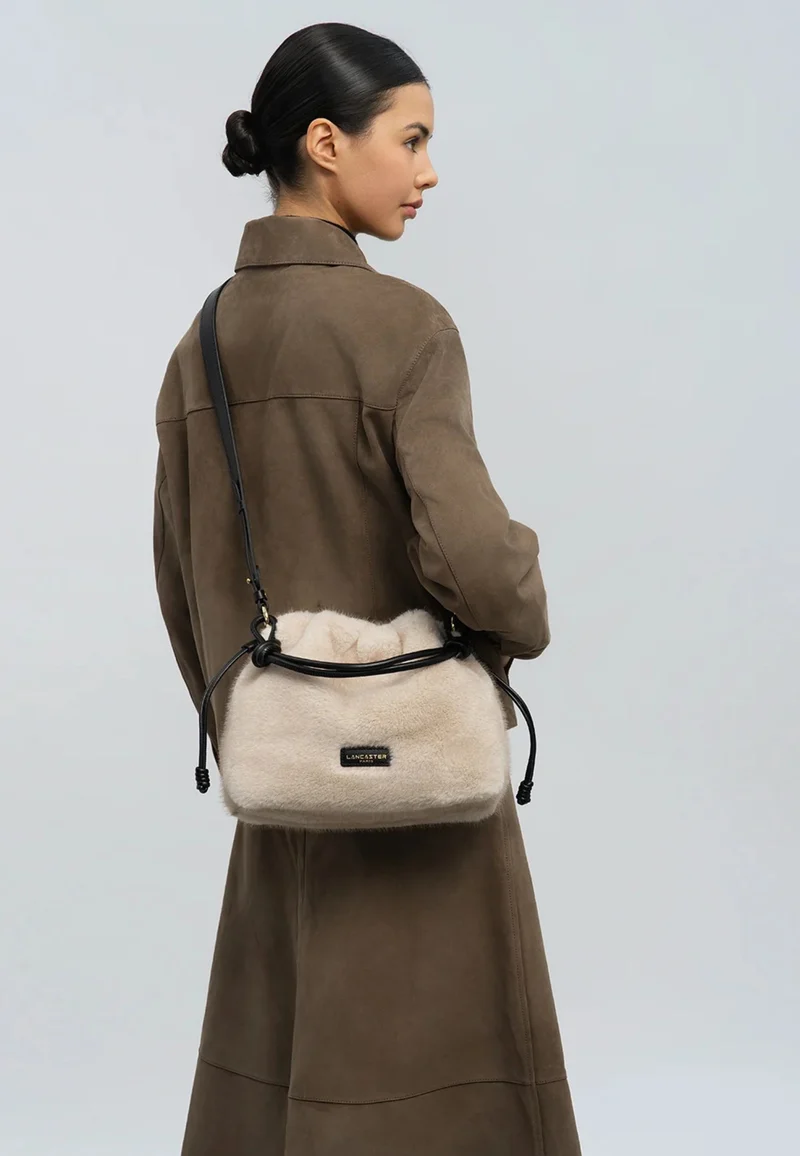 Lancaster Sac besace A lacets coulissants M Moumoute Ecru - Noir