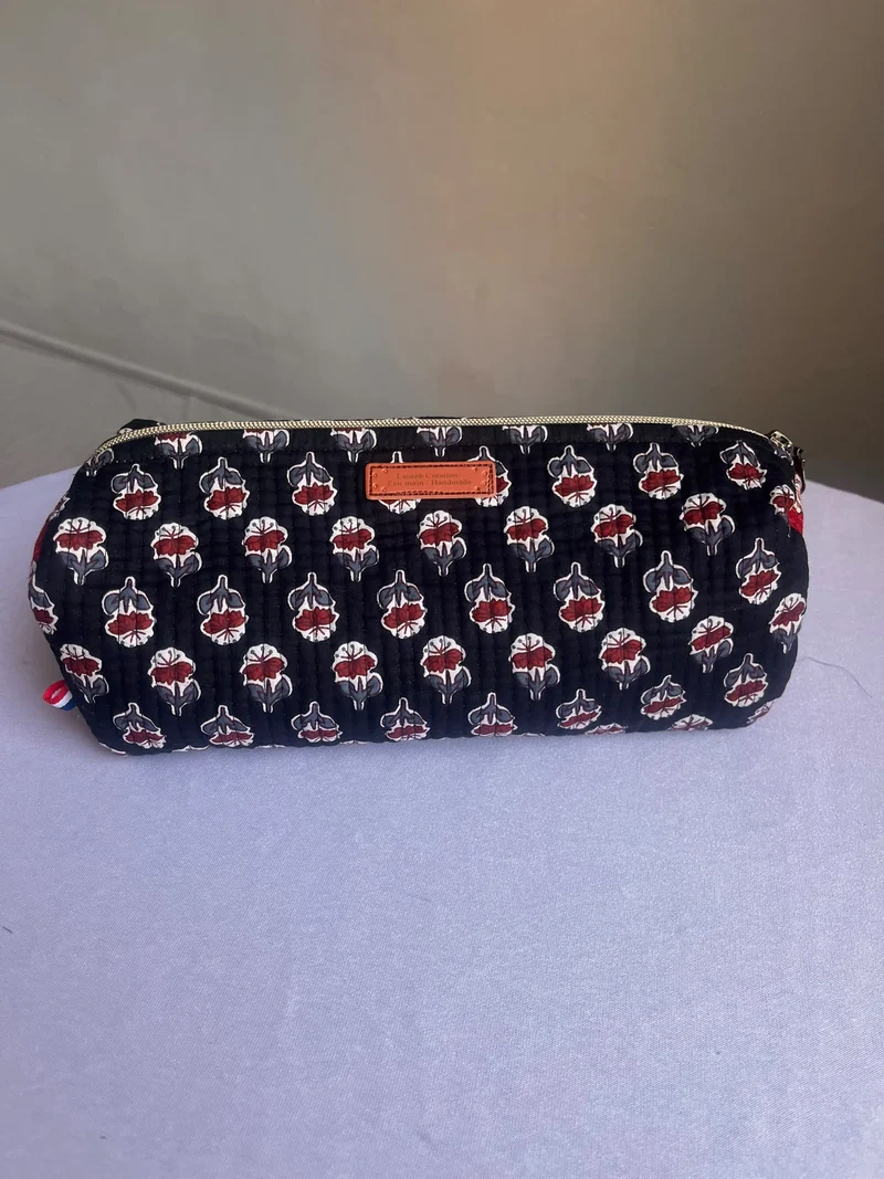 Trousse en coton matelassé imprimé bleu marine / rouge - Fait main