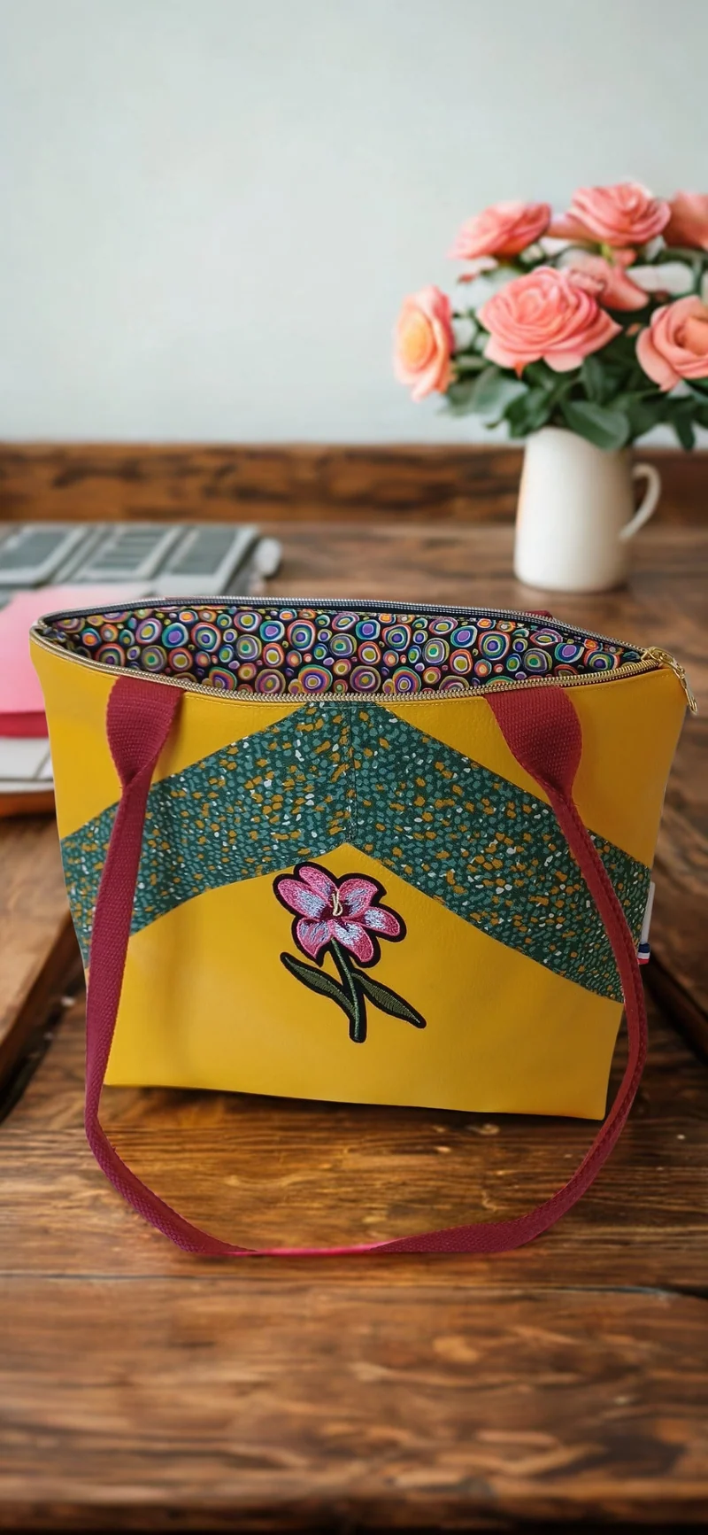 Sac à main artisanal – Simili cuir & mousseline pailletée, broderie florale, doublure coton