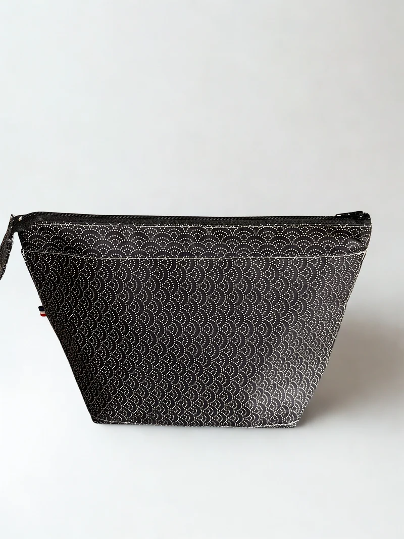 Pochette zippée Seigaiha noire en coton japonais