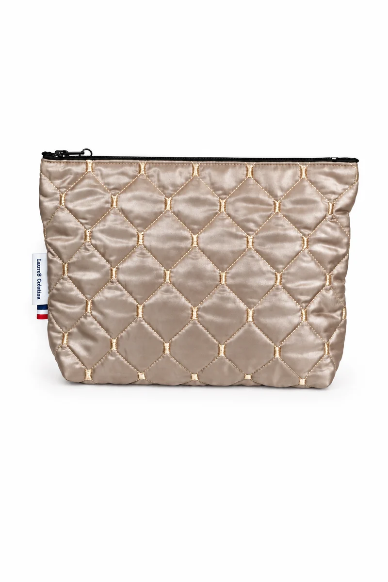 Trousse de toilette en tissu matelassé
