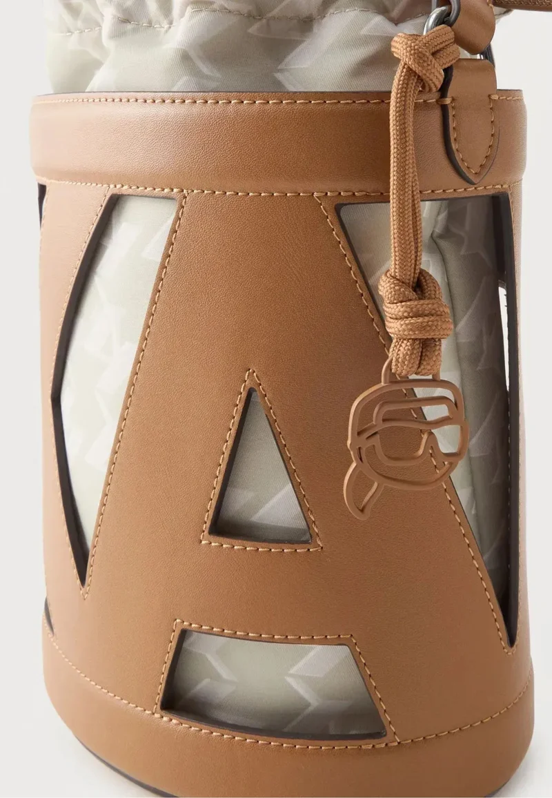 Karl Lagerfeld Sac Seau Ikon Monogramme Crème