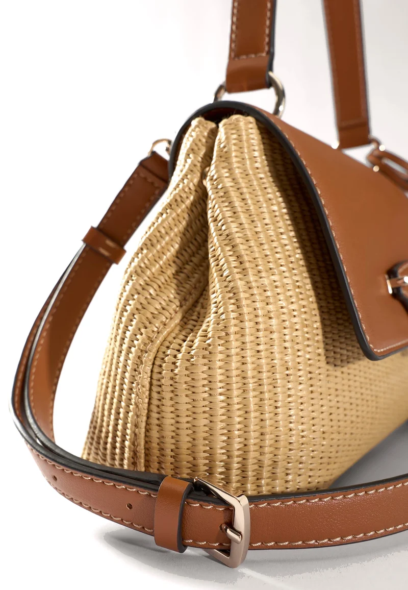 Guess Sac à Rabat Maggie Natural/Caramel
