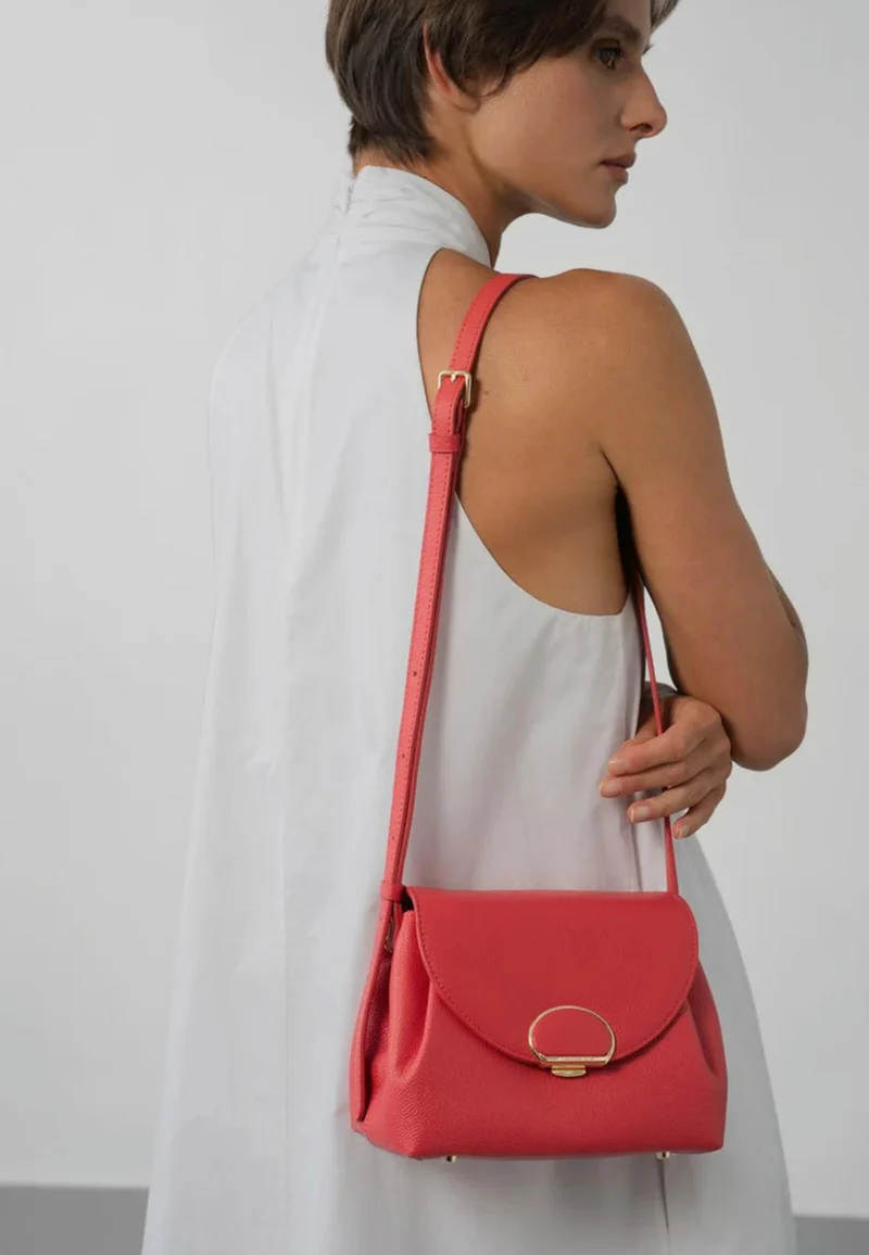 Lancaster Sac trotteur A rabat avec fermoir S Milano Pia Corail