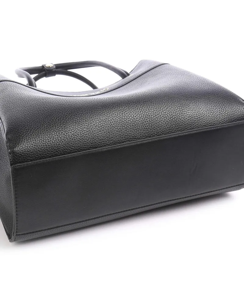 Valentino Sac porté main Alexia