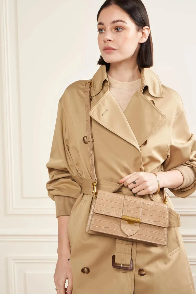 Lancaster Sac baguette A rabat avec fermoir M Croco Ily Naturel