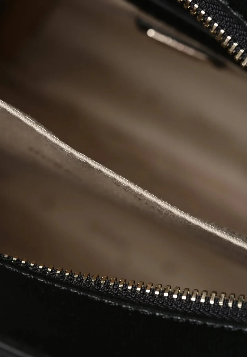 Guess Sac Rabat Adam Convertible Xbo Black