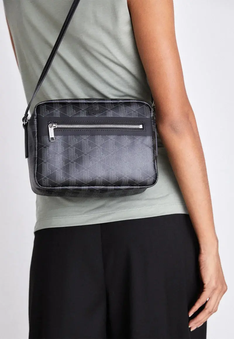 Lacoste Pochette monogramme Zely H45