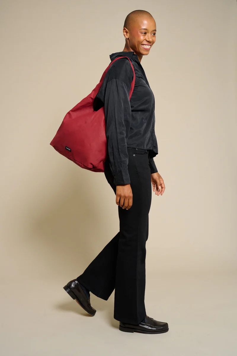 Richelieu le sac hobo - Coton organique enduit Rouge
