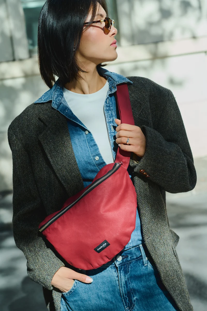 Custine XL le grand sac banane - Coton organique enduit Rouge