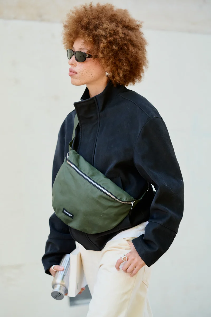 Custine XL le grand sac banane - Coton organique enduit Vert