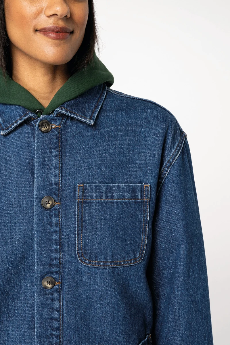 Veste en jean écoresponsable à épaules tombantes
